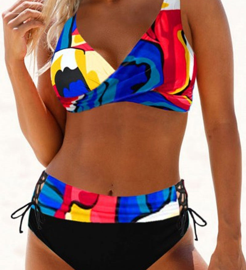 Eva – Bikini colorat și vesel