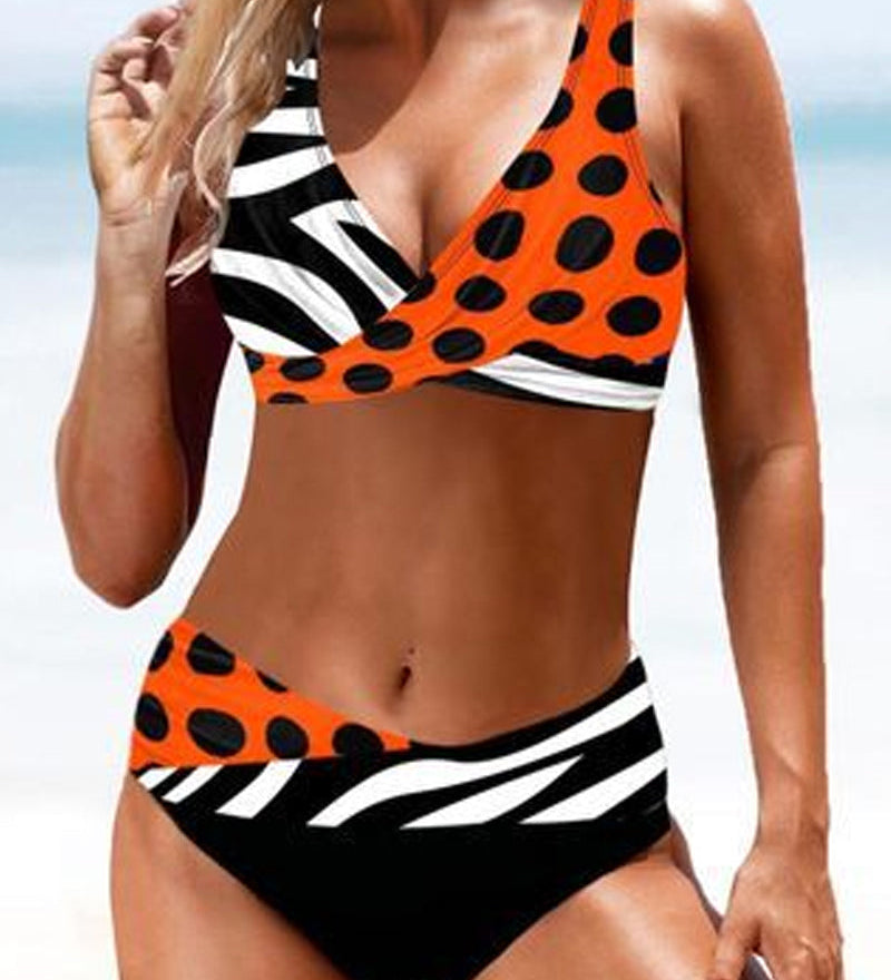 Eva – Bikini colorat și vesel