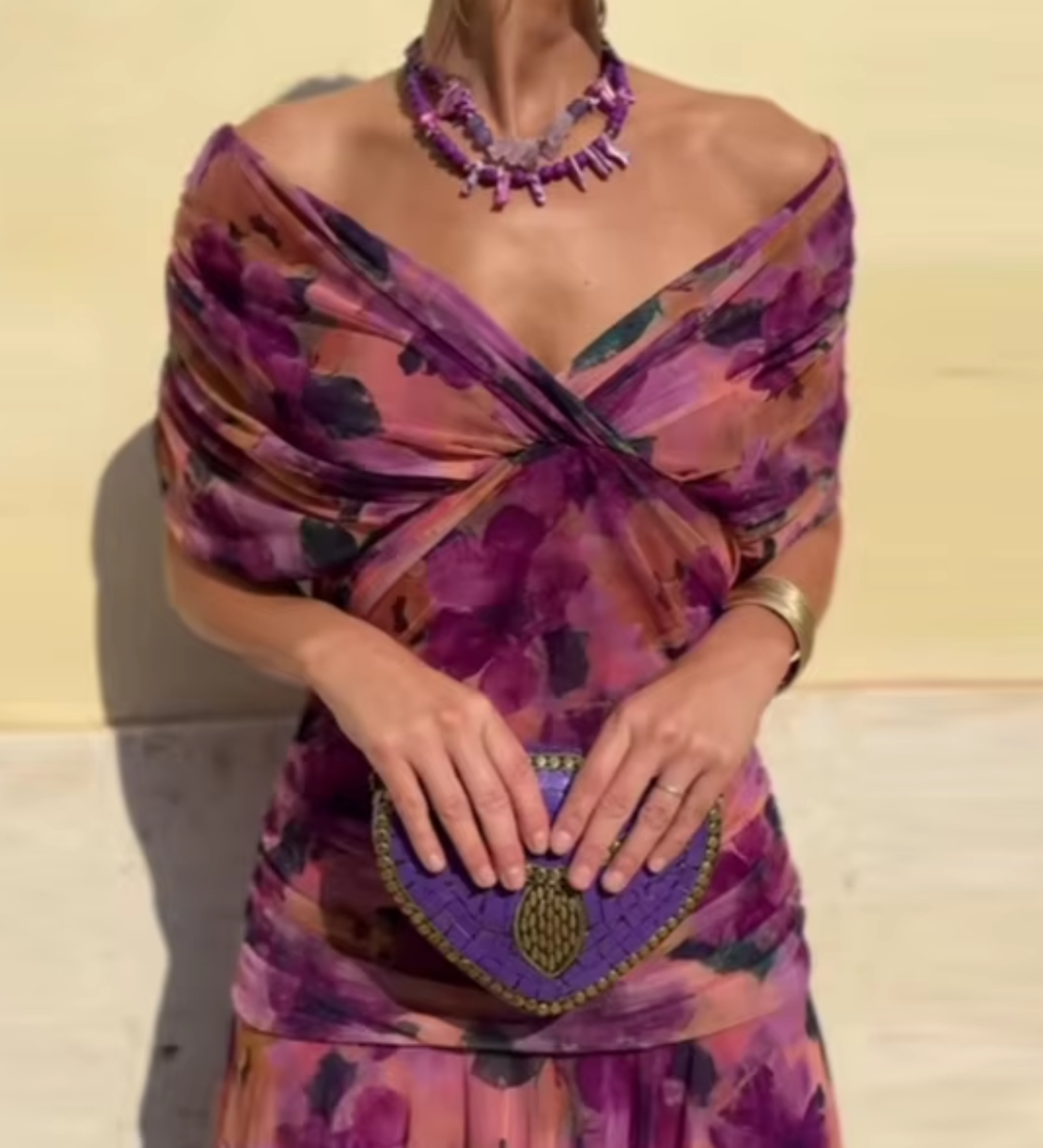 Rochie Luisa cu Decolteu în V