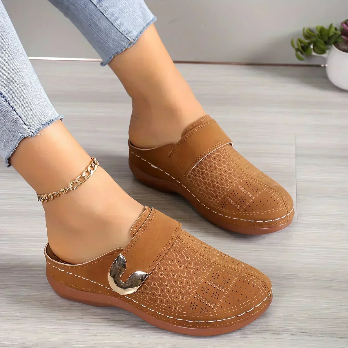 Sandale wedge suportive Chic Caprielle